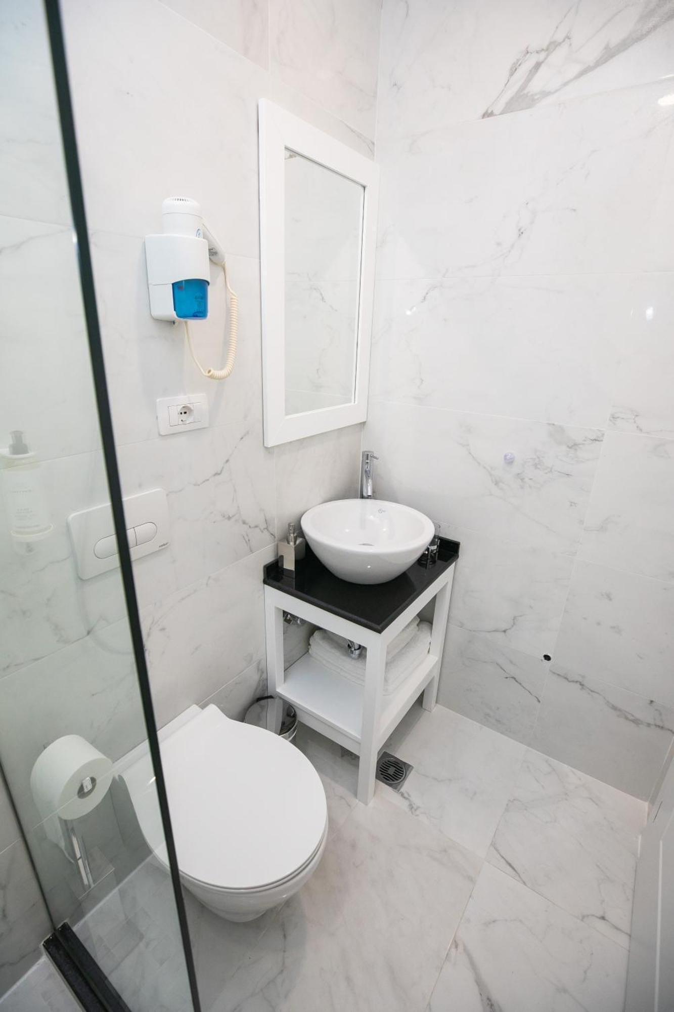 Hotel Elior Tiranë Ngoại thất bức ảnh