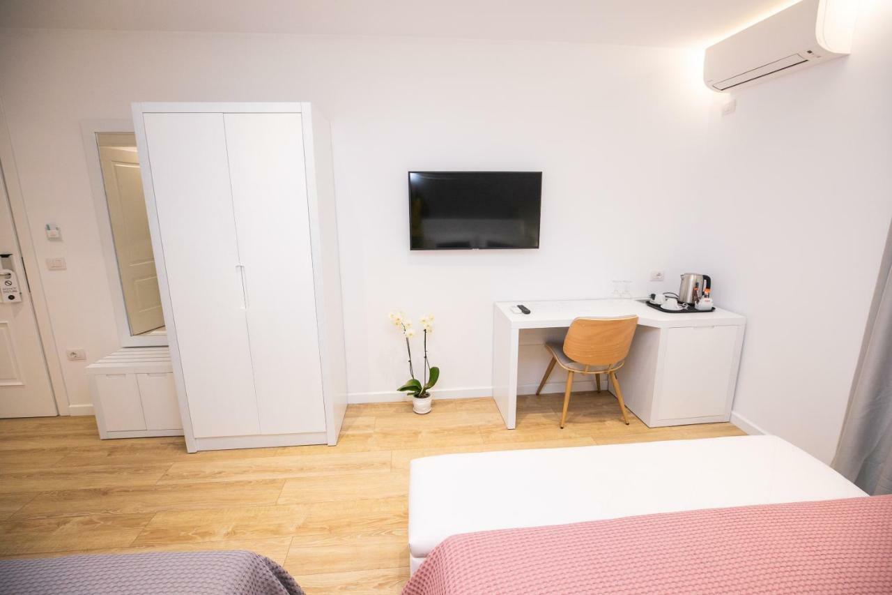 Hotel Elior Tiranë Ngoại thất bức ảnh